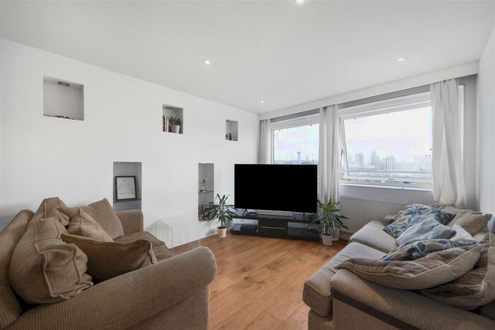 3 Bedroom Flat For Sale In Austin Road, SW11