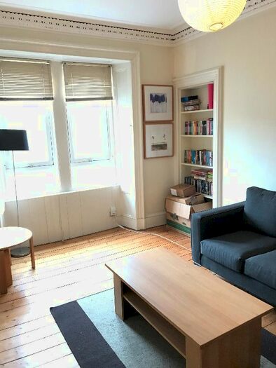 2 Bedroom Flat To Rent In Cathcart Place, Dalry, Edinburgh, EH11