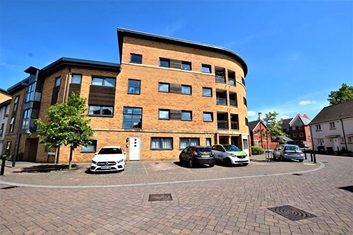 2 Bedroom Flat For Sale In Juniper House Pasteur Drive, Swindon, Wiltshire, SN1