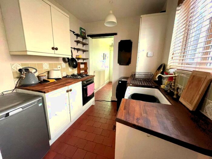 2 Bedroom House To Rent In Mold Road, Buckley, CH7