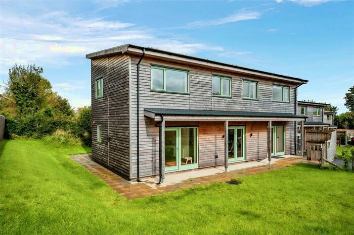 4 Bedroom Detached House For Sale In Berllan Aur, Boncath, Pembrokeshire, SA37