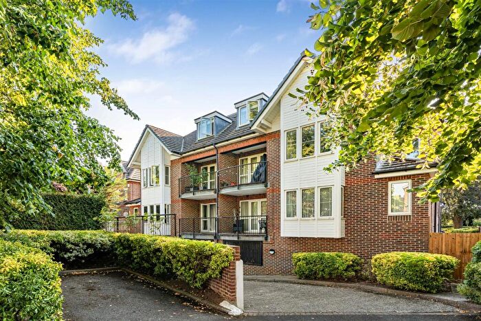 3 Bedroom Apartment For Sale In York Road, Cheam, Sutton, SM2