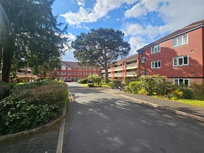 2 Bedroom Apartment For Sale In Grange Road, Solihull, B91