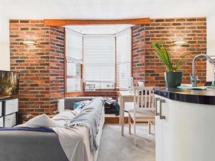 1 Bedroom Flat To Rent In Grafton Street, Brighton, BN2