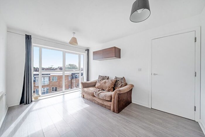 2 Bedroom Flat For Sale In High Street, Colliers Wood, London, SW19