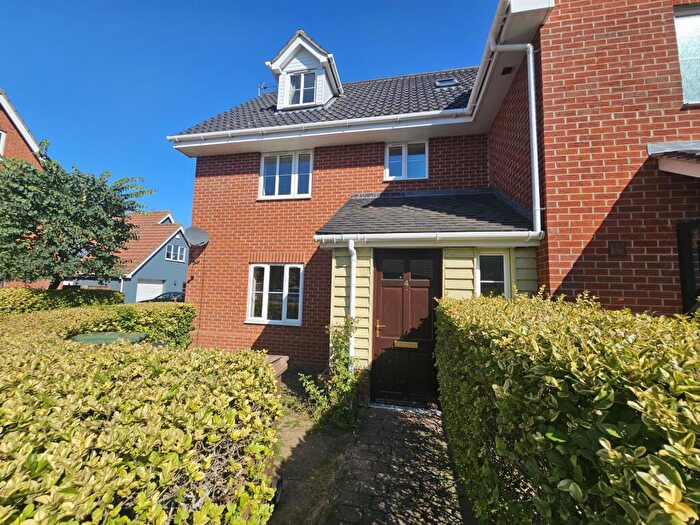 3 Bedroom Semi-Detached House To Rent In Ballingdon Gardens, Ballingdon Hill, Sudbury, Suffolk, CO10