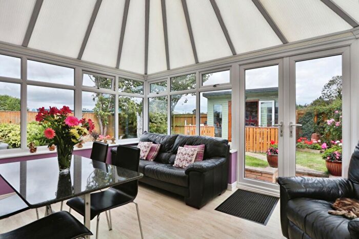 3 Bedroom Detached Bungalow For Sale In Churchill Rise, Burstwick, Hull, HU12