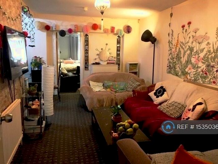 6 Bedroom Semi-Detached House To Rent In Derby Road, Manchester, M14