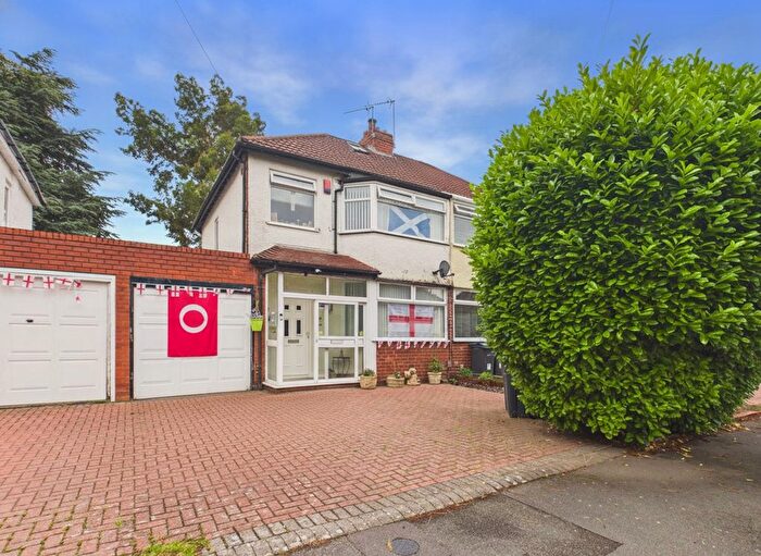 3 Bedroom Semi-detached House For Sale In Bonsall Road, Birmingham, B23
