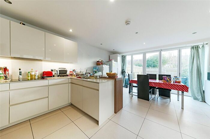4 Bedroom Terraced House To Rent In Emerald Square, London, SW15