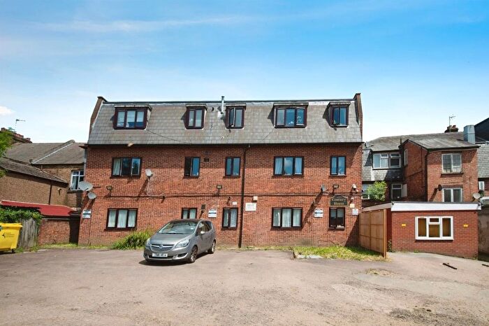 Studio To Rent In Cardinal Way, Wealdstone, Harrow, HA3