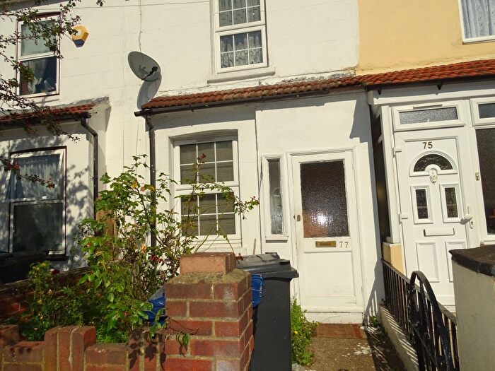 3 Bedroom Terraced House To Rent In Clarence Street, Southall, UB2