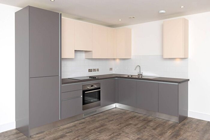 1 Bedroom Flat To Rent In Hoopers Mews, Acton, London, W3