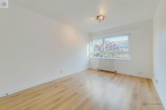 1 Bedroom Flat To Rent In Bartholomew Close, London, SW18