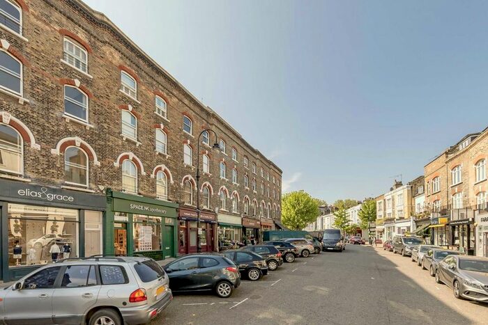 3 Bedroom Flat To Rent In Regents Park Road, London, NW1