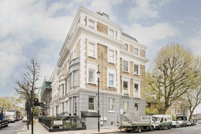 Studio To Rent In Ladbroke Grove, London, W11