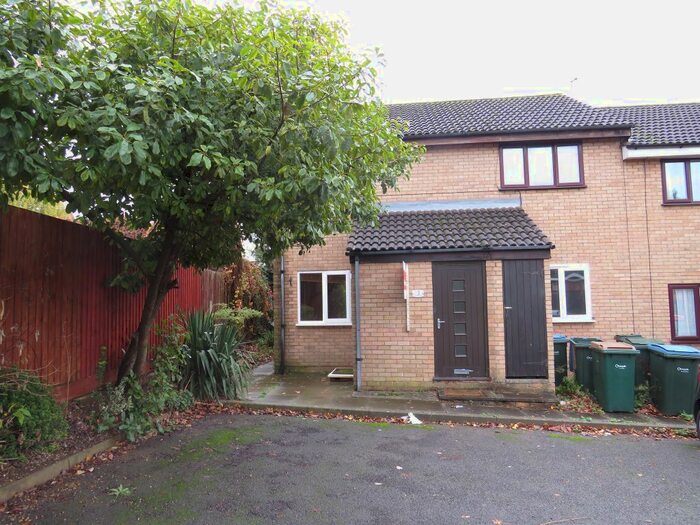 Houses for sale & to rent in CV2 2RZ, Wigston Road, Henley Coventry