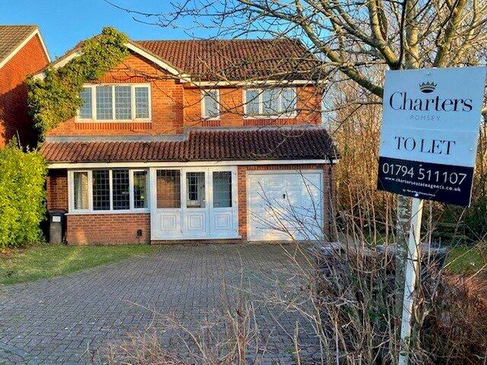 4 Bedroom Detached House To Rent In Shepherds Way, Nursling, Southampton, SO16