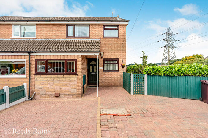 3 Bedroom Semi-Detached House For Sale In College Close, Padiham, Burnley, Lancashire, BB12