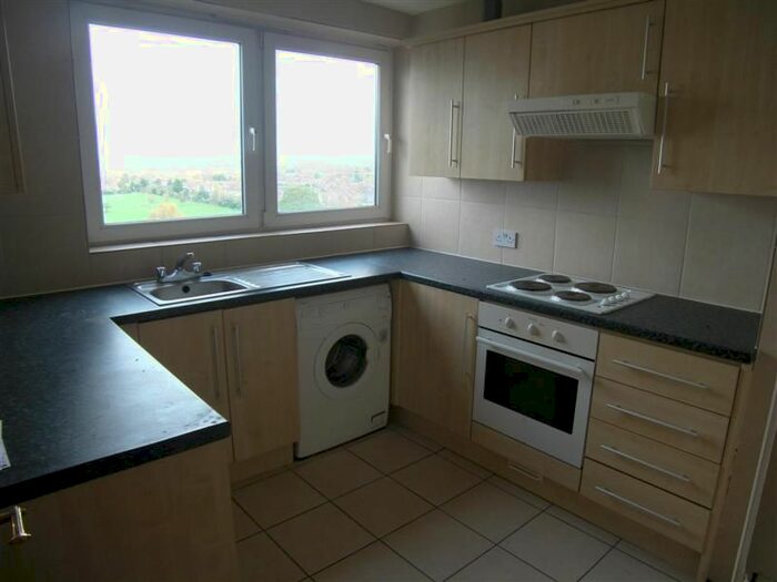 2 Bedroom Flat To Rent In Slewins Close, Hornchurch, RM11