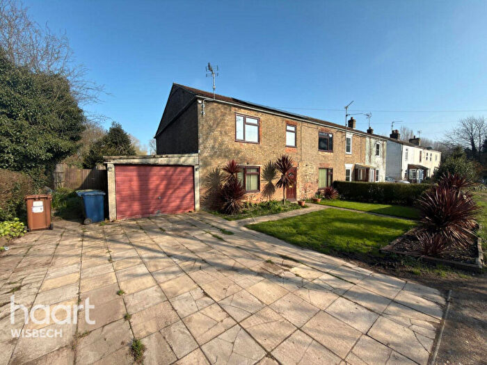 5 Bedroom Detached House For Sale In Bedford Row, Foul Anchor, PE13