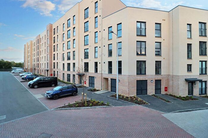 3 Bedroom Flat To Rent In Kilpatrick Grove, Edinburgh, EH6