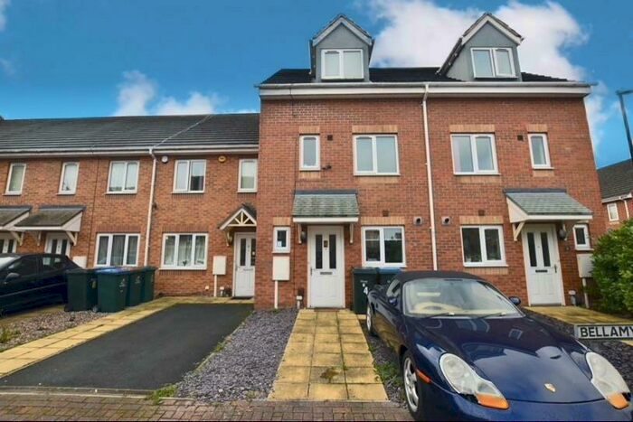 3 Bedroom Town House To Rent In Bellamy Close, Coventry - Three Bedroom, Two Bathroom Townhouse, CV2