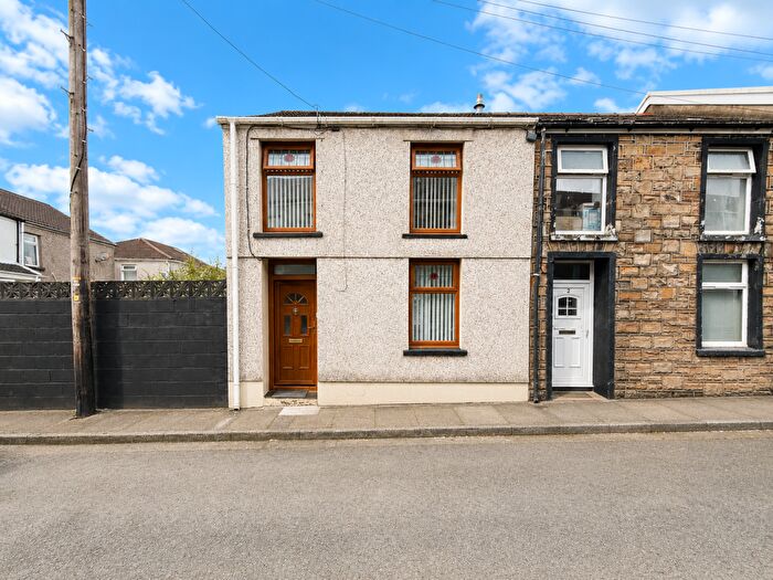 2 Bedroom End Of Terrace House For Sale In Union Street, Trecynon, Aberdare, Rhondda Cynon Taf, CF44