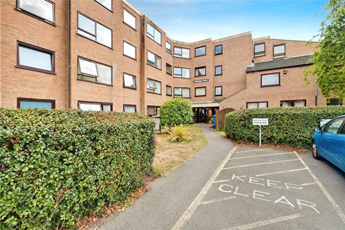 1 Bedroom Flat For Sale In Homedene House, Poole, BH15