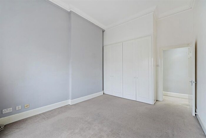 1 Bedroom Property To Rent In South Lambeth Road, London, SW8