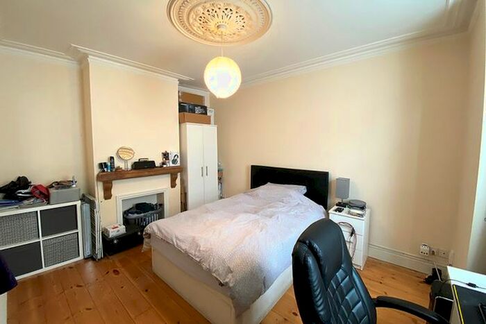 3 Bedroom Terraced House To Rent In Walmer Road, Portsmouth, PO1