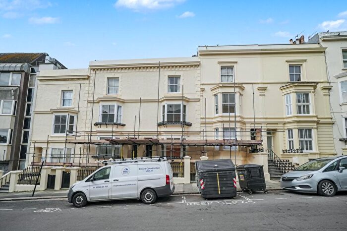 1 Bedroom Flat For Sale In First, York Road, Hove, East Sussex, BN3