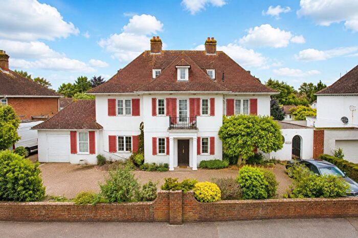 3 Bedroom Flat For Sale In Godwyn Road, Folkestone, CT20