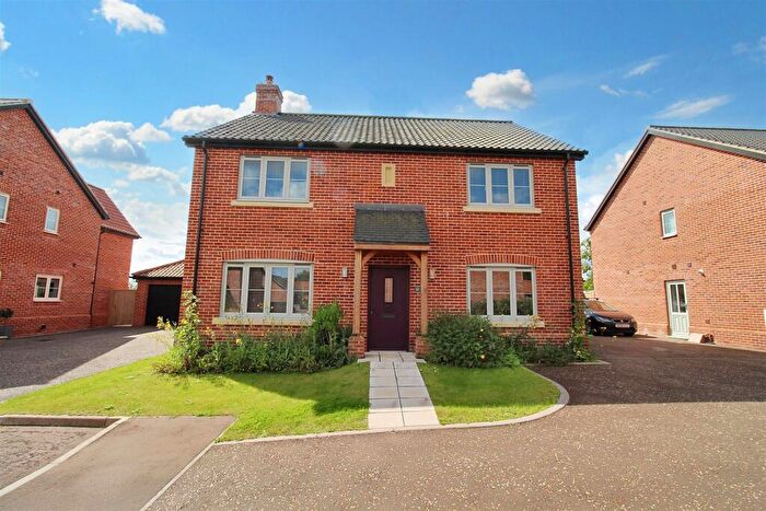 4 Bedroom Detached House For Sale In Aegel Gardens, Aylsham, Norwich, NR11