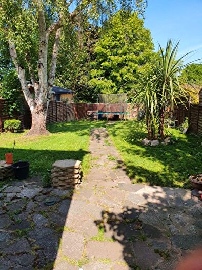 4 Bedroom Semi-Detached House To Rent In Chakeshill Drive, Bristol, BS10