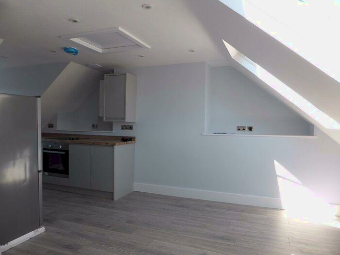 1 Bedroom Flat To Rent In Beaconsfield Villas -, P16