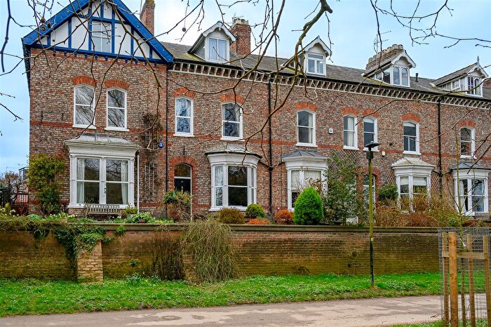 5 Bedroom Property For Sale In Holly Terrace, Fishergate, York, YO10