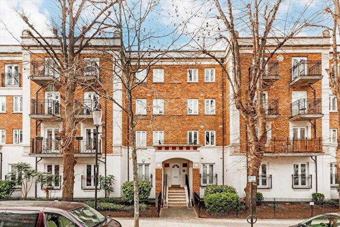 2 Bedroom Flat To Rent In Russell Road, Holland Park, W14