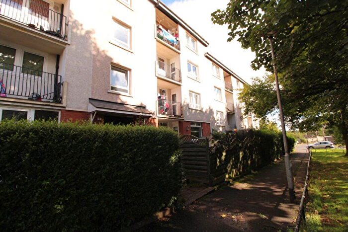 2 Bedroom Flat To Rent In Lochburn Close, Maryhill, G20