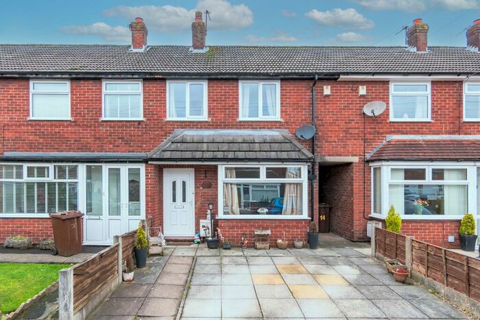 3 Bedroom Mews To Rent In Farcroft Avenue, Radcliffe, M26