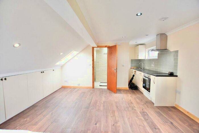 Studio To Rent In High Street South, East Ham, E6