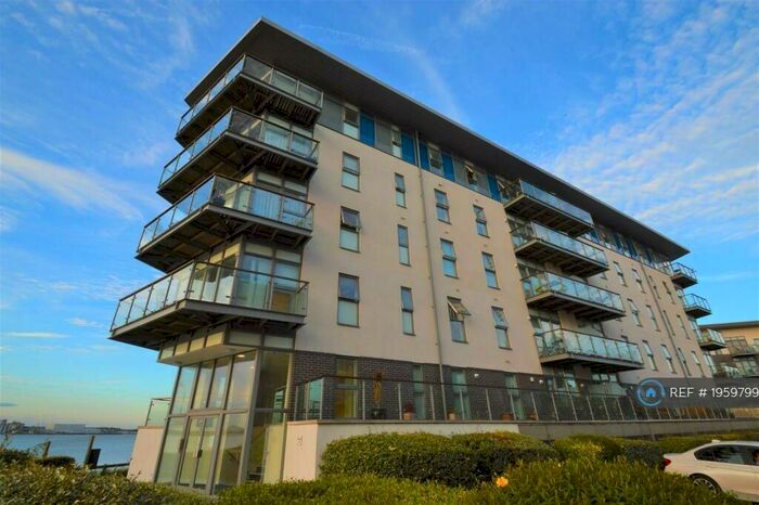 1 Bedroom Flat To Rent In Carmichael Avenue, Greenhithe, DA9