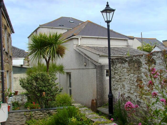 1 Bedroom Cottage To Rent In Fore Street, Newquay, TR7