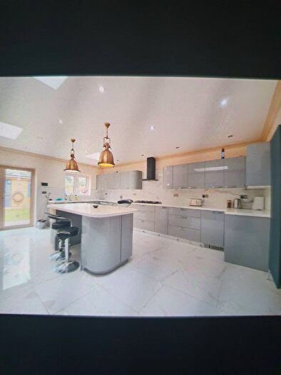 1 Bedroom Flat To Rent In Baron Gardens, Ilford, IG6