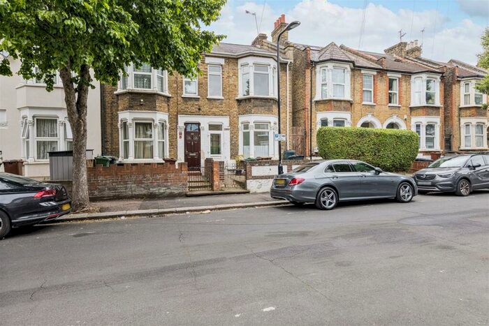 3 Bedroom House To Rent In Huxley Road, London, E10