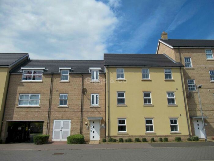 1 Bedroom Apartment To Rent In Delphinium Court, St Neots, PE19