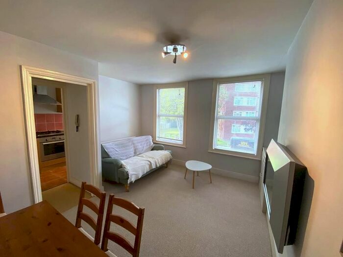 1 Bedroom Flat To Rent In Devonshire Road, Forest Hill, London, SE23