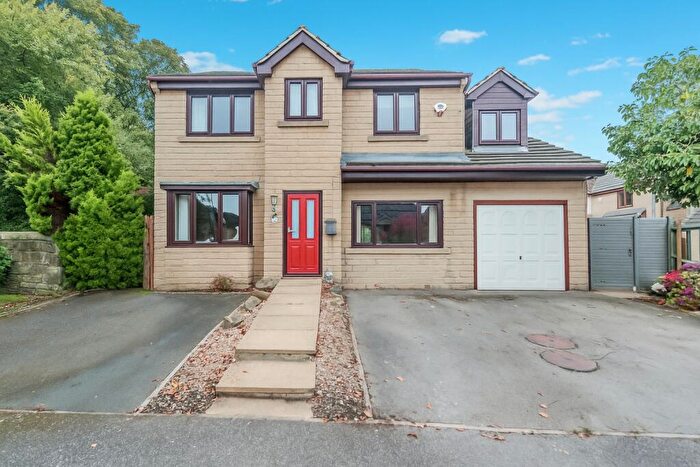 5 Bedroom Detached House For Sale In Scott Lane, Gomersal, Cleckheaton, West Yorkshire, BD19