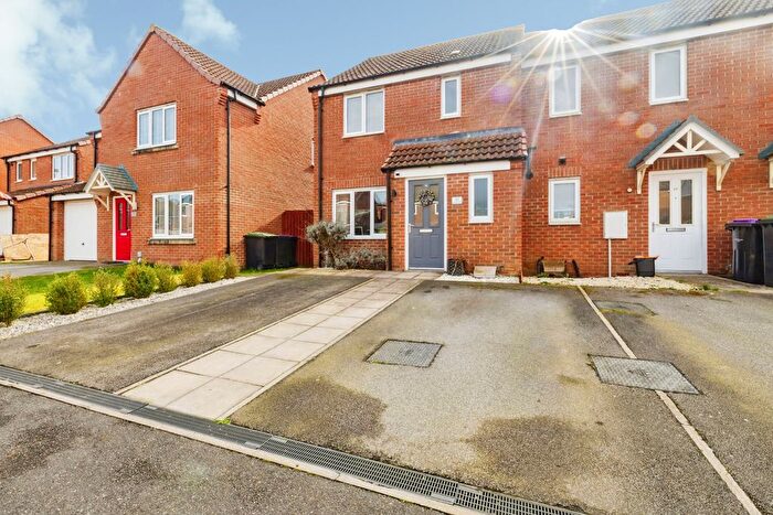 3 Bedroom End Of Terrace House For Sale In Cupola Close, North Hykeham, LN6