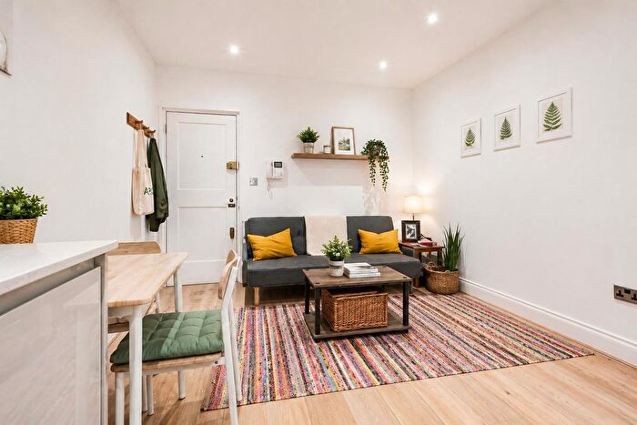 Studio To Rent In Bramham Gardens, South Kensington, SW5